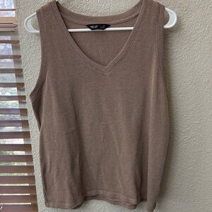 Simply Vera Vera Wang Taupe V-Neck Tank Top
